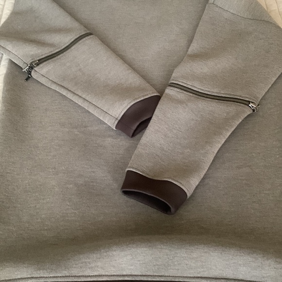 Grey with blk trim sweater Marciano L - Picture 4 of 6